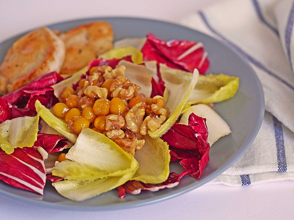 Chicorée-Radicchio-Salat mit Kichererbsentopping von ars_vivendi | Chefkoch