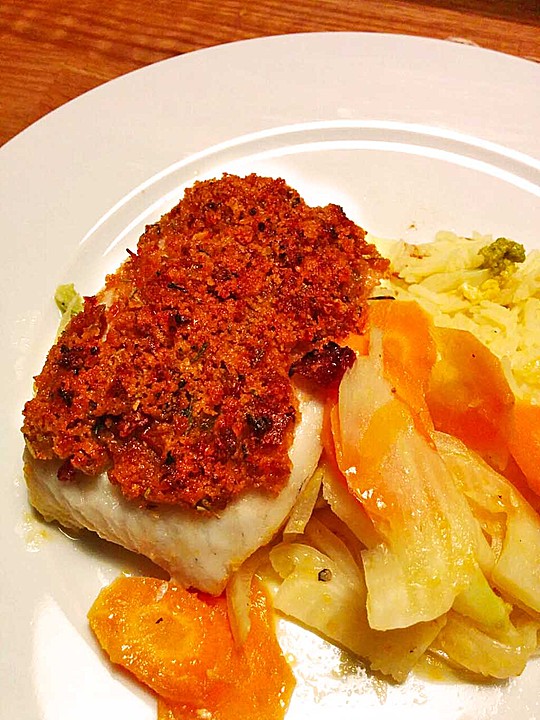 Wels mit Tomatenkruste auf Fenchel-Karotten-Orangen-Gemüse von ...