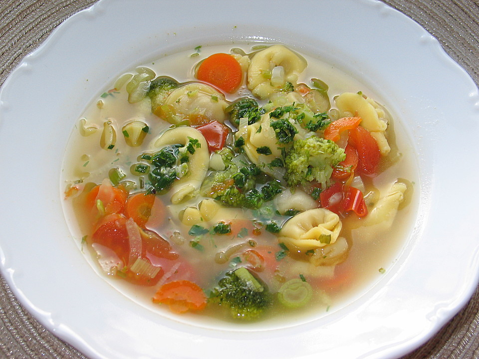 Tortellini-Suppe von finolino | Chefkoch