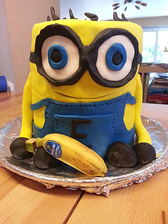 3D-Minion-Torte von buttercup_2310 | Chefkoch