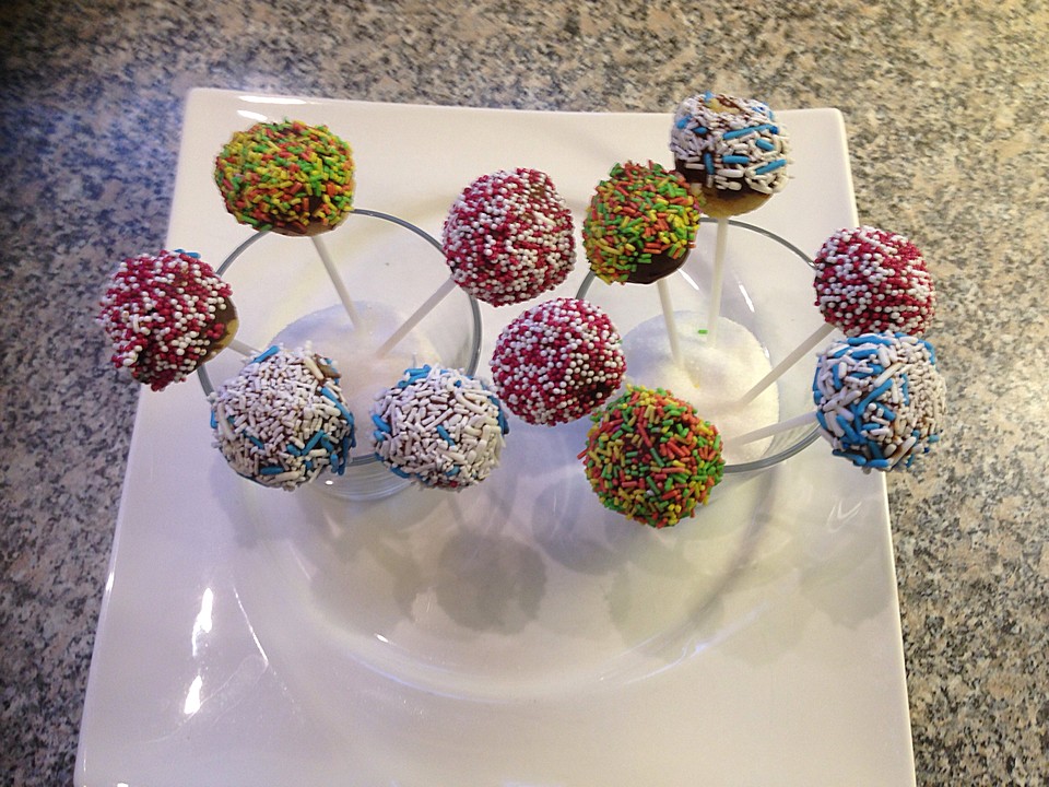 Schnelle Cake-Pops ohne Backen von barzi789 | Chefkoch