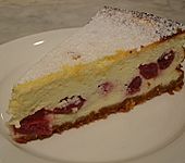 Käsekuchen mit Quark, Ricotta und Schattenmorellen (Bild)