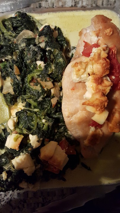 Hühnerbrust mit Spinat und Feta überbacken von judith-reiss | Chefkoch