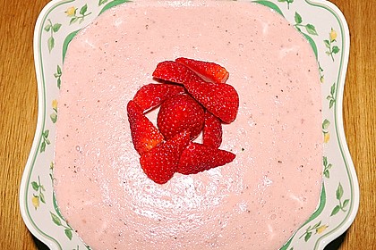 Erdbeerpudding (Bild)