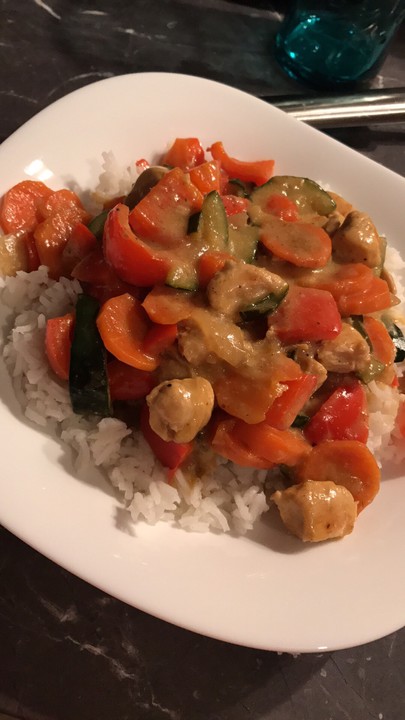 Thai Kokosnuss-Gemüse-Hähnchen-Curry von Crini_022012 | Chefkoch