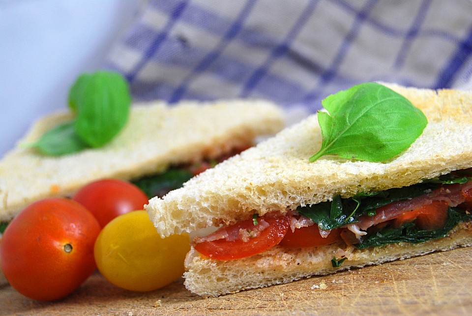 Rucola Sandwich mit Parmaschinken von MultikochDE | Chefkoch