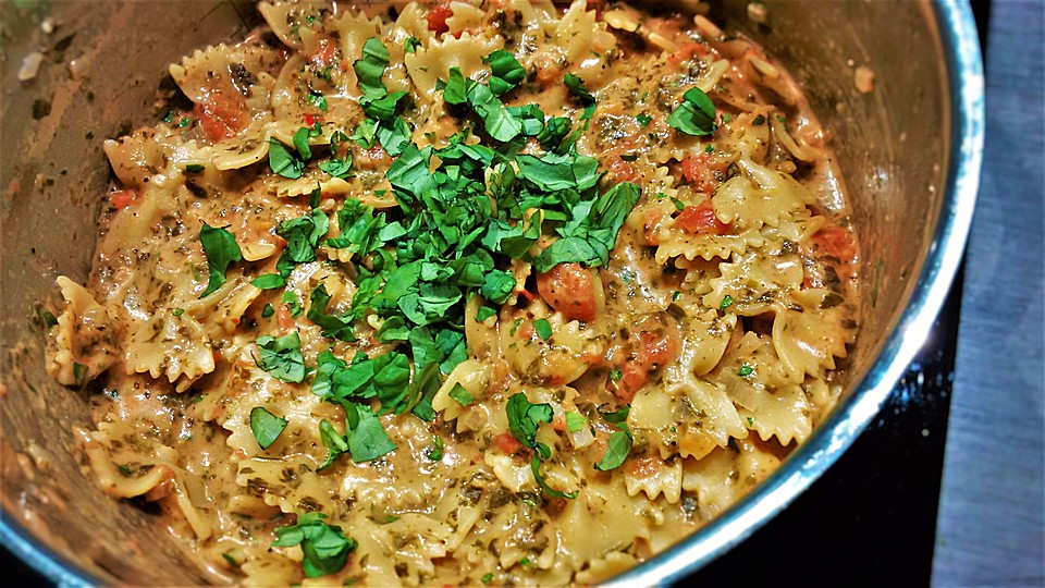 One-Pot-Pasta: Italienischer Wundertopf von NatuerlichLecker | Chefkoch One-Pot-Pasta: Italienischer Wundertopf von NatuerlichLecker | Chefkoch