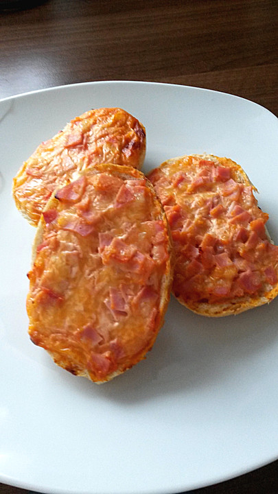 Saure-Sahne-Brötchen mit Schinken und Käse von Sil-90 | Chefkoch Saure-Sahne-Brötchen mit Schinken und Käse von Sil-90 | Chefkoch