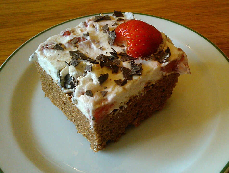 Bailey&amp;#39;s-Kuchen mit Erdbeersahne von Moni_91 | Chefkoch