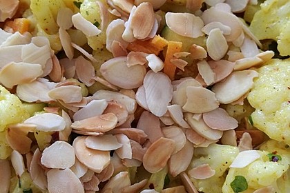 Smokeys Blumenkohl-Zucchini-Salat an Currydressing (Bild)