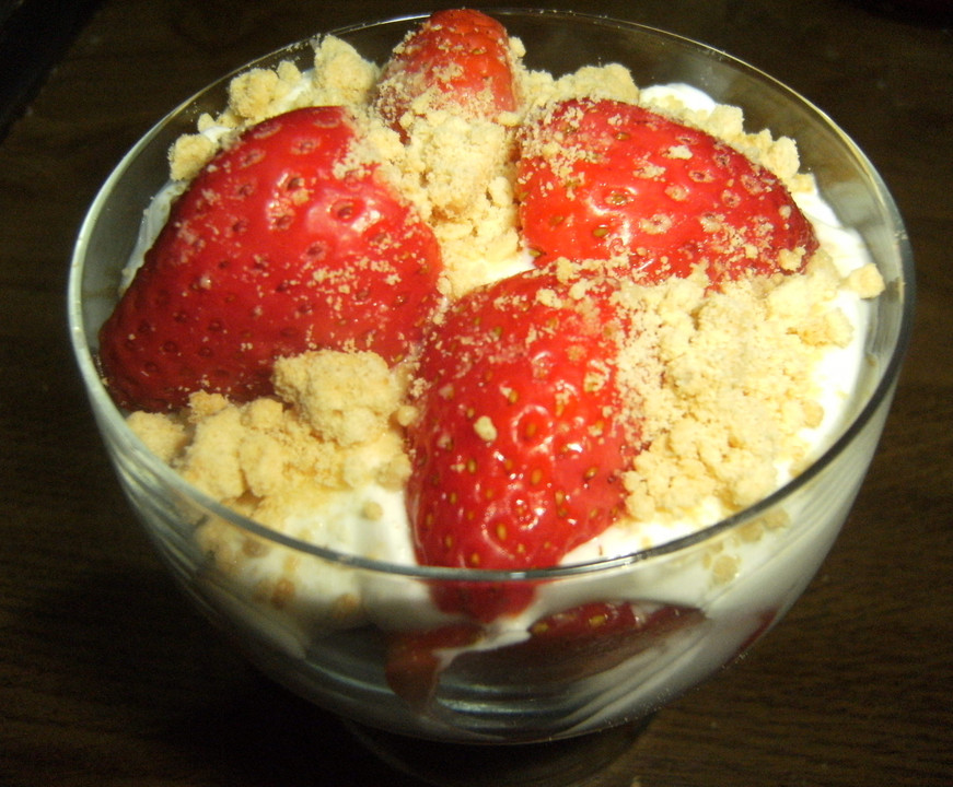 Einfache Erdbeer-Quark Nachspeise von dlikedifficult | Chefkoch