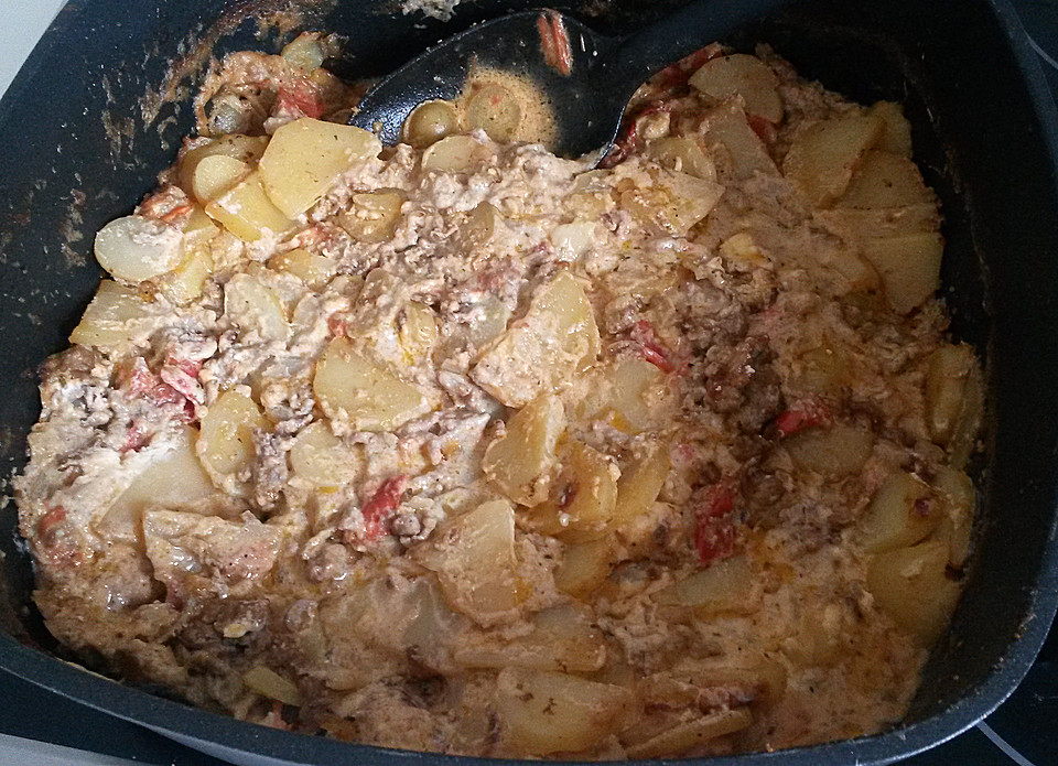 Kartoffel-Hackfleisch-Auflauf mit Tomate und Schafskäse von Shineofrose ...