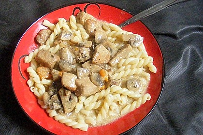 Leichtes geschnetzeltes Schweinefleisch (Bild)
