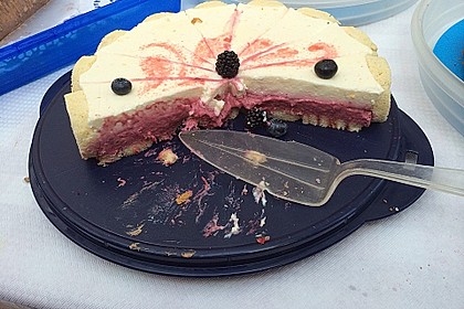 Beeren-Zitronen-Charlotte (Bild)
