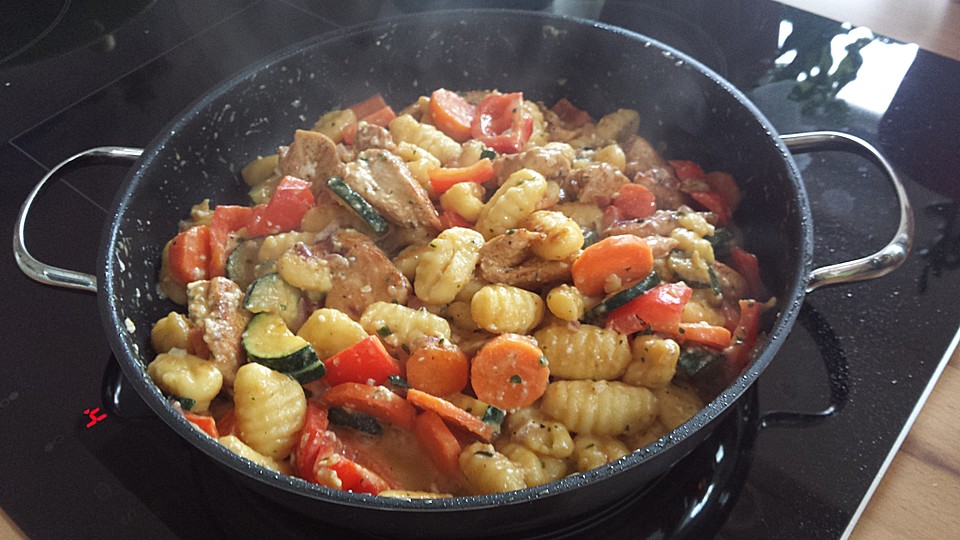 Gnocchi-Hähnchenpfanne mit Gemüse von hubbiflubbi | Chefkoch.de