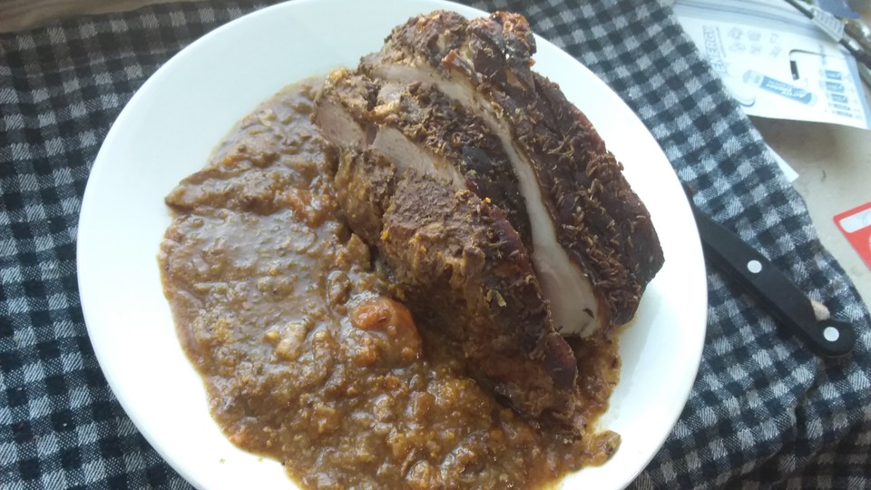 Bayerischer Schweinebraten mit Kruste und Biersauce von klaetsch | Chefkoch
