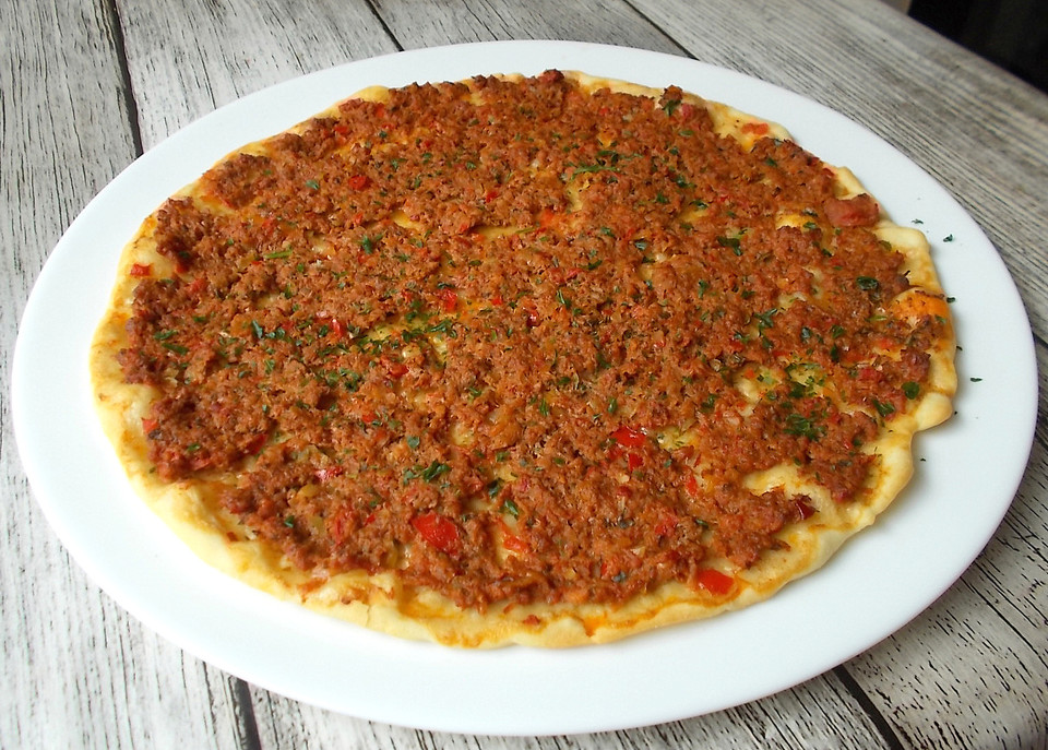 Türkische Pizza (Lahmacun) von Meinerezepte_Aynur | Chefkoch