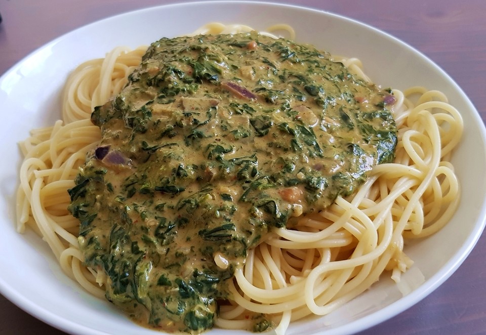 Penne mit Spinat-Erdnuss-Sauce von Cookie_xD | Chefkoch.de