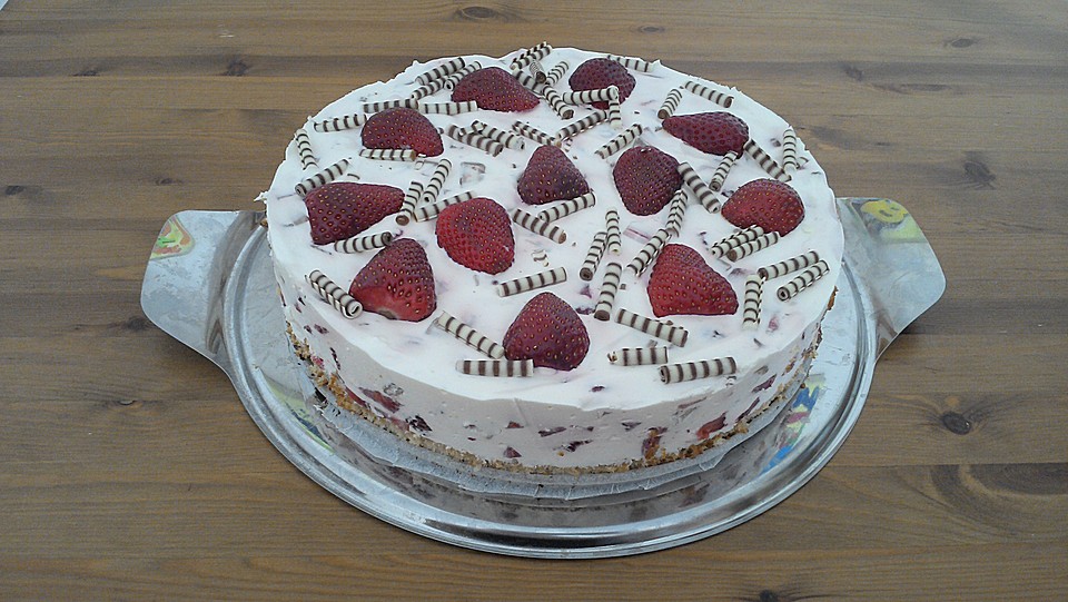 Erdbeer - Yogurette - Torte von Lilli24670 | Chefkoch