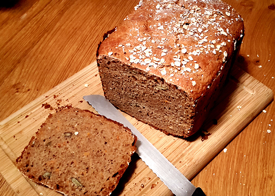 Vollkorn-Dinkel-Möhren-Brot mit Honig, 750 g von hugi14 | Chefkoch