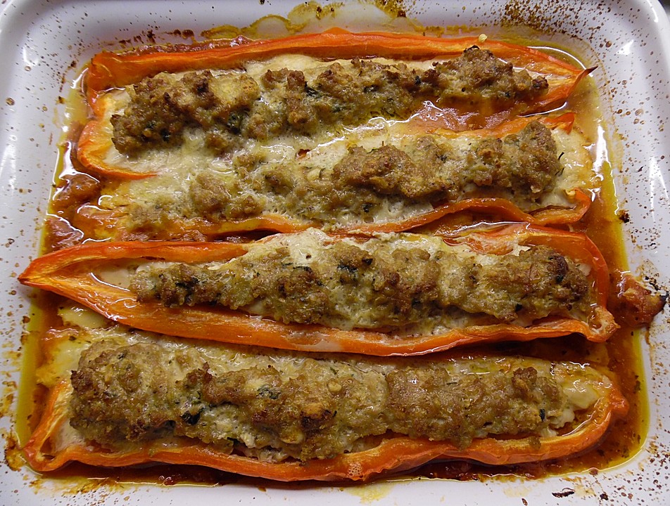 Spitzpaprika mit Lammhackfleisch in Tomatensauce - My Rezepte