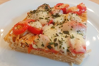 Spaghettipizza Tomate-Mozzarella (Bild)