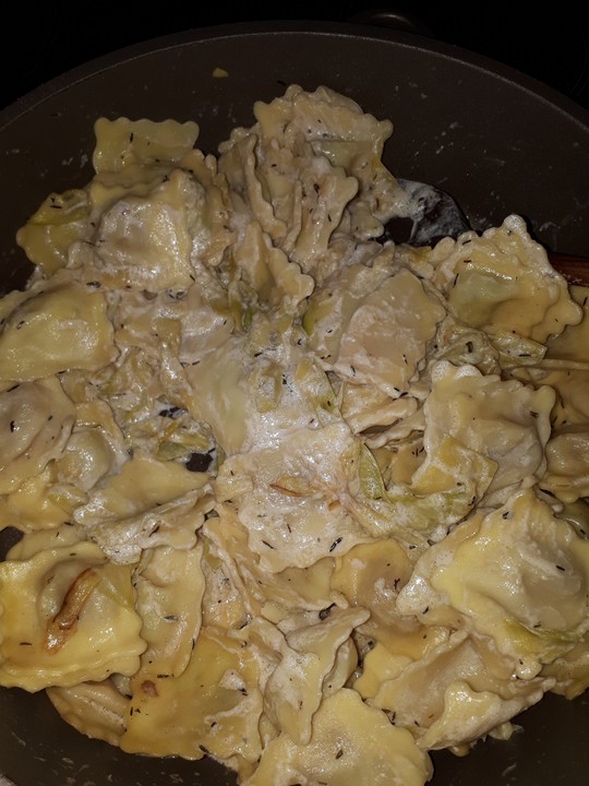Ziegenkäse-Ravioli mit Zucchini und Rosmarin von Sigyn | Chefkoch