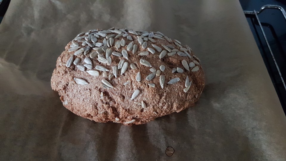 Kerniges Vollkorn-Quark-Brot - Schnelle Rezepte