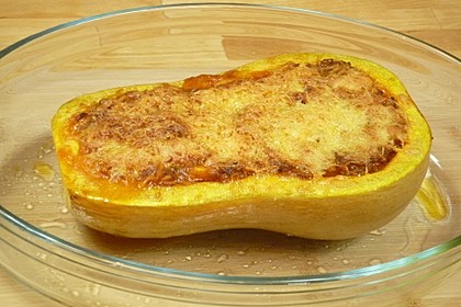 Gefüllter Butternusskürbis (Bild)