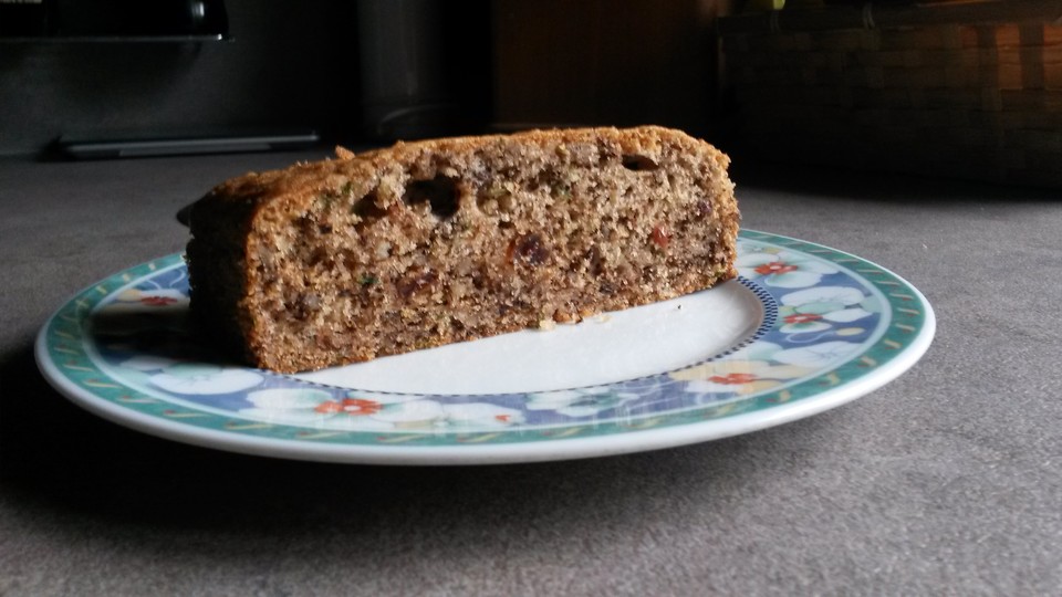 Zucchini-Mandel-Kuchen mit Rosinen von Anna-Carina89 ...