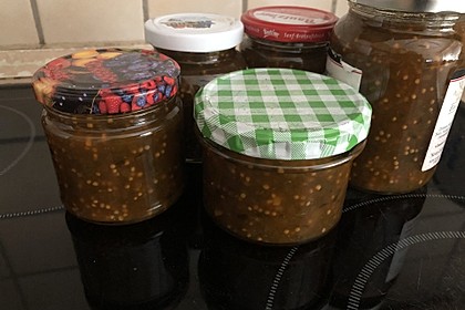 Saure Gurken-Marmelade zu kaltem Braten und Gegrilltem (Bild)