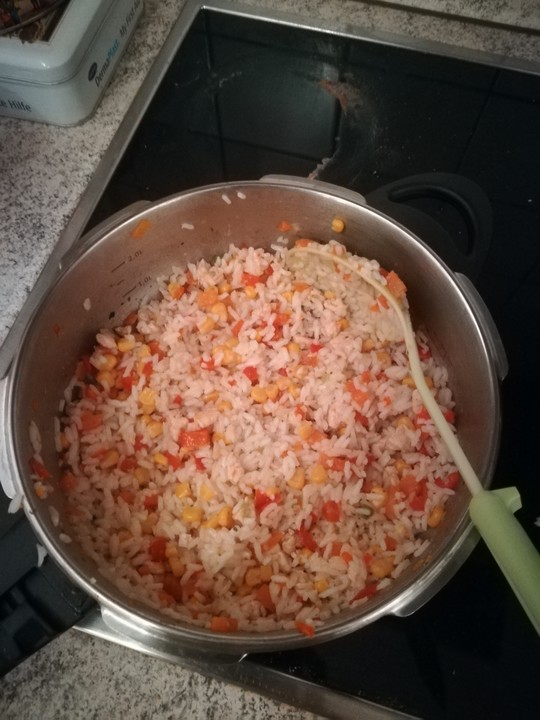 Bunter Gemüsereis mit Hühnchen von Humersweib | Chefkoch