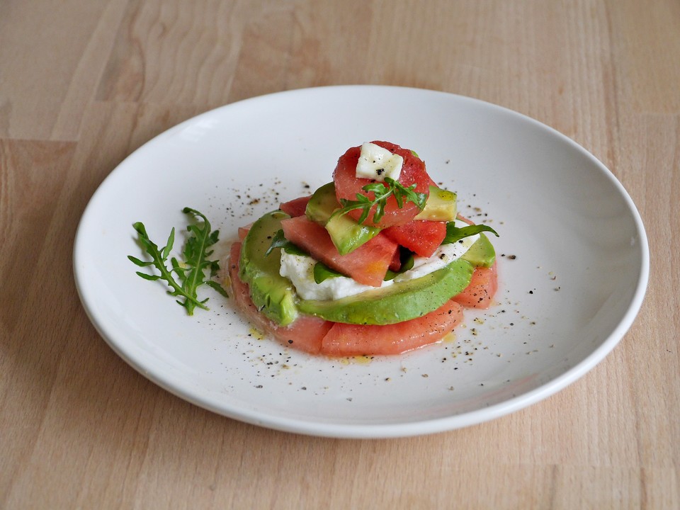 Wassermelone-Avocado-Mozzarella-Türmchen von ars_vivendi | Chefkoch