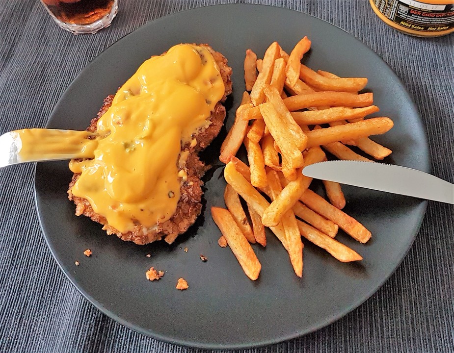 Schnitzel mit Nacho-Chips-Panade von DoRa0815 | Chefkoch