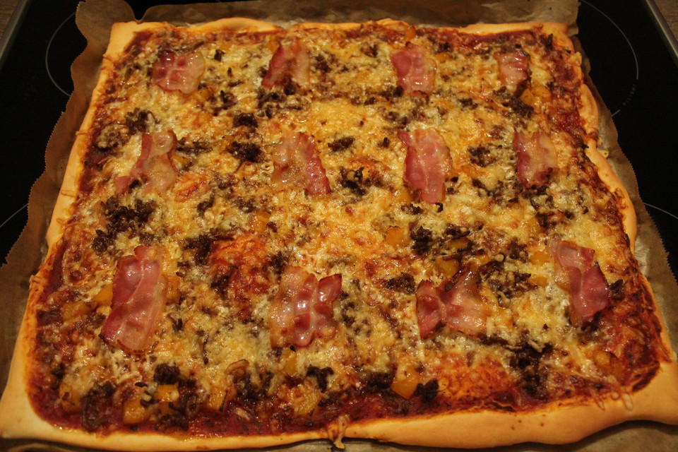 Bacon-Hackfleisch-Pizza von zauberfee111 | Chefkoch