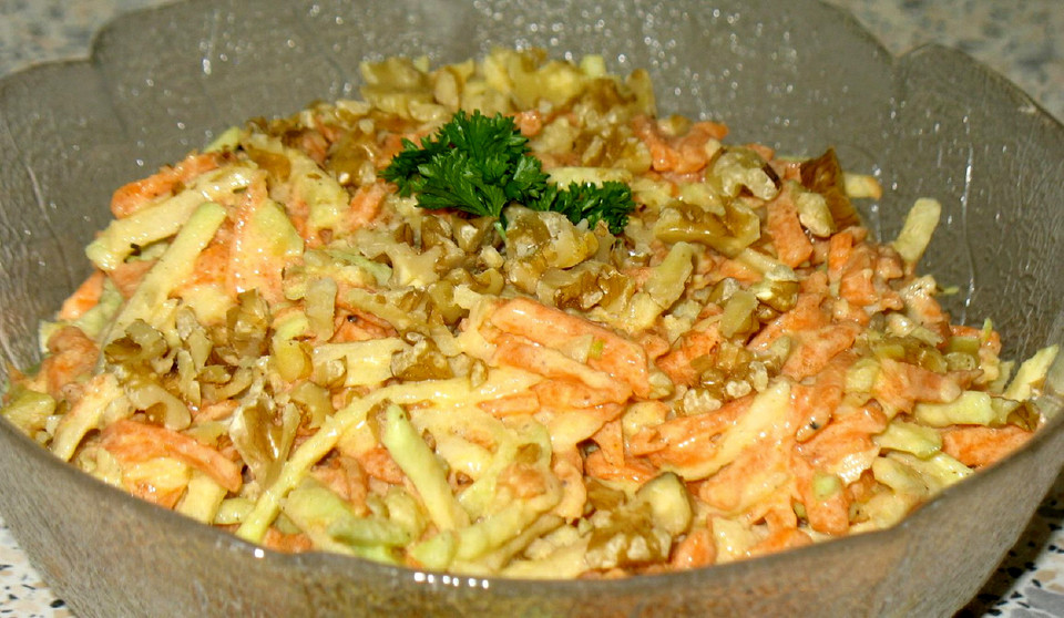 Kohlrabi-Möhren-Salat von krauti58 | Chefkoch