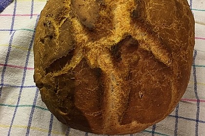 Knusprige und saftige Bauernkruste (Bild)