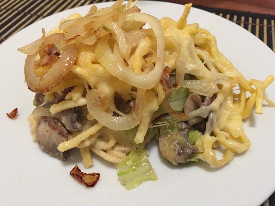 Champignon-Käse-Spätzle von hirlitschka | Chefkoch Champignon-Käse-Spätzle von hirlitschka | Chefkoch