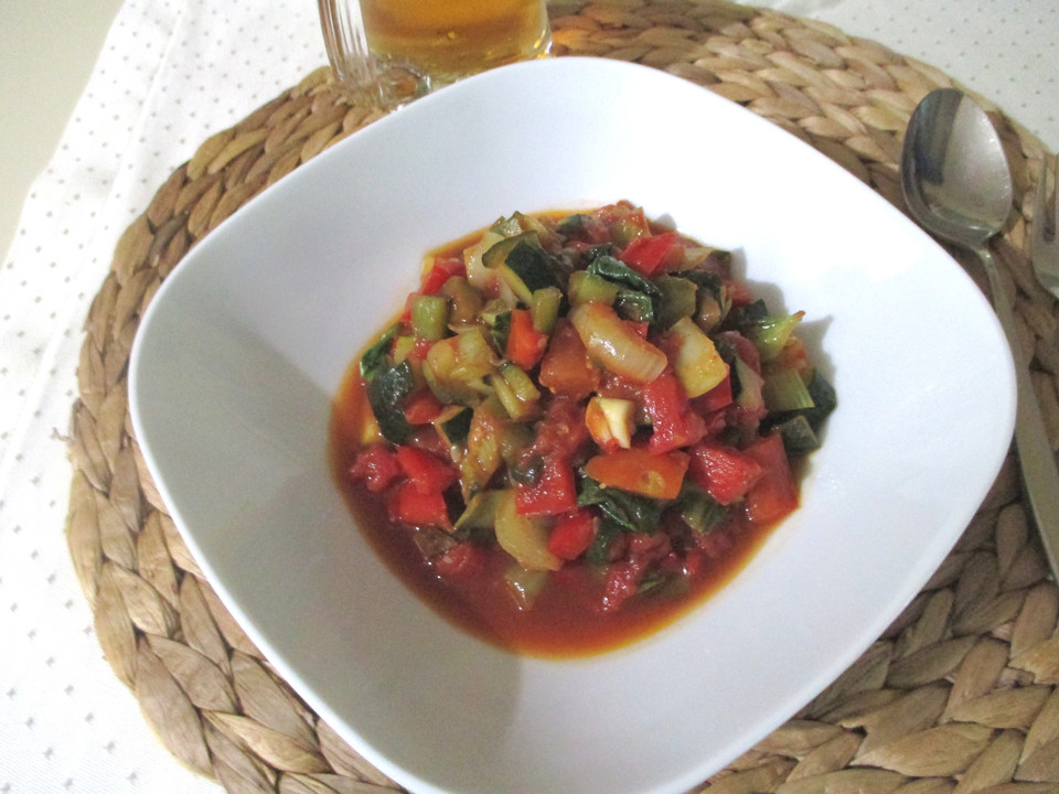 Pak Choi-Gemüse-Pfanne mit Sojasoße von Molina29 | Chefkoch