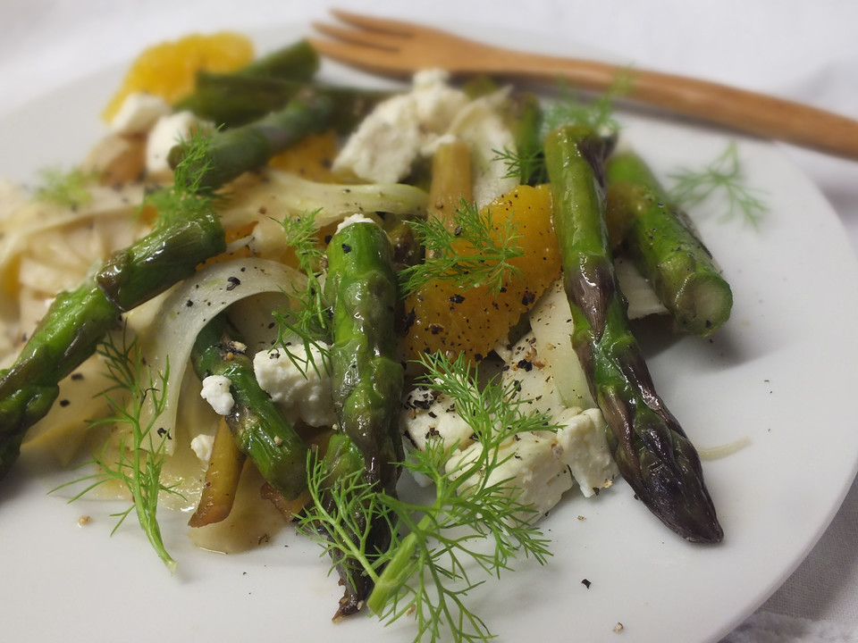 Salat mit grünem Spargel, Fenchel und Orange von dodith | Chefkoch