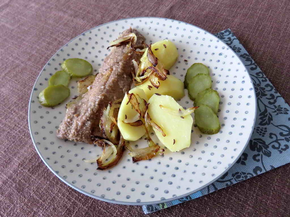 Brathering mit Kümmelkartoffeln und Röstzwiebeln von Juulee | Chefkoch