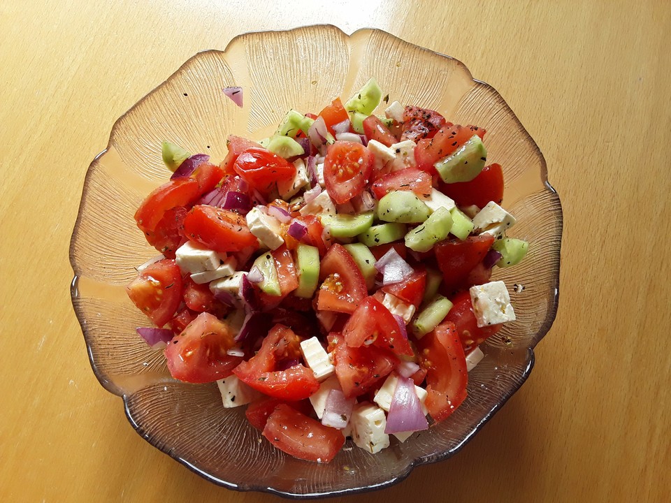 Tomatensalat mit Gurken und Fetakäse von Papachefchen | Chefkoch