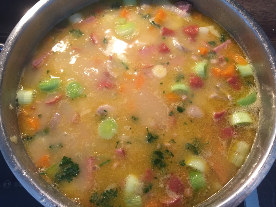 Eintopf mit Kartoffeln, Karotten, Sellerie und Mettwurst von ajoerss ...