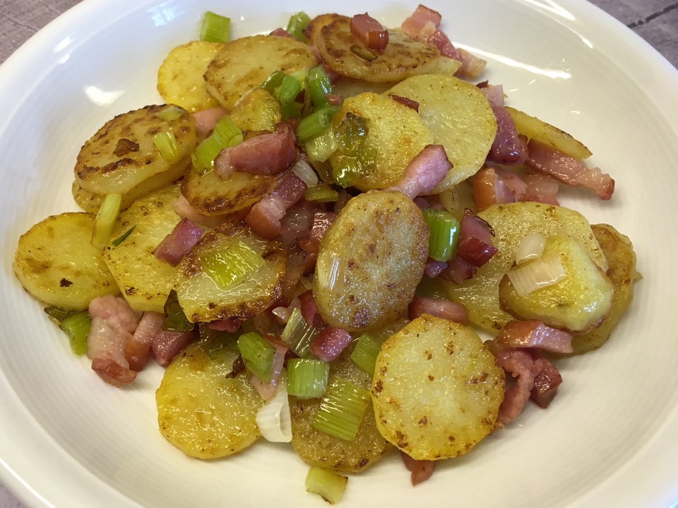 Leckere Bratkartoffeln aus rohen Kartoffeln von Paddy-Mahns | Chefkoch