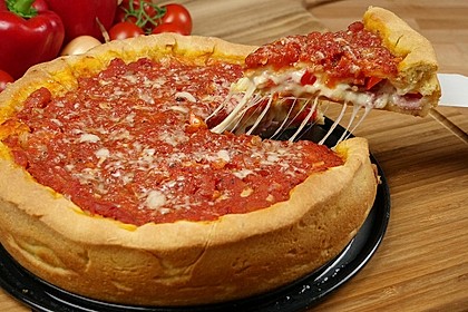 Chicago Style Deep Dish Stuffed Pizza (Bild)