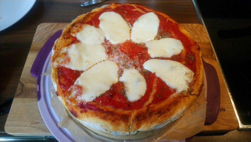 Chicago Style Deep Dish Stuffed Pizza von amerikanischkochenDE Chefkoch