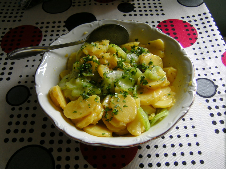 Mein schwäbischer Kartoffelsalat mit Salatgurke von Anaid55 | Chefkoch