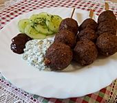 Hackbällchenspieße (Bild)