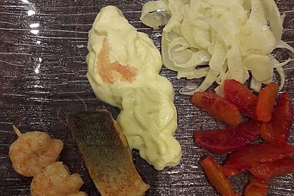 Fenchel-Orangen-Salat mit Blutorangen-Espuma und Kaviarzitronen (Bild)