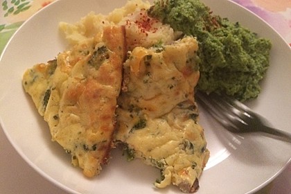 Frittata aus dem Ofen mit Brokkoli und Pilzen (Bild)